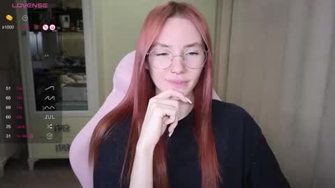 Snapshot of littlevildevil chatting on October 15, 11:02 am Eliana online show from October 15, 11:02 am