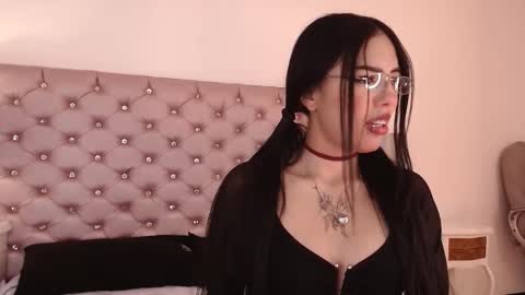 Nicky online show from October 4, 5:02 am