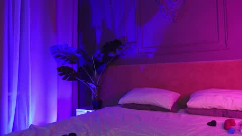 Liv 3 online show from November 29, 3:49 pm