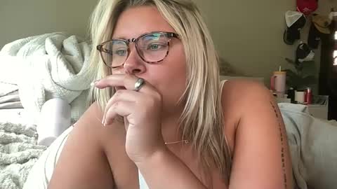 Livvy online show from September 9, 6:51 pm