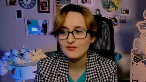 LixeLuna online show from May 25, 7:40 am