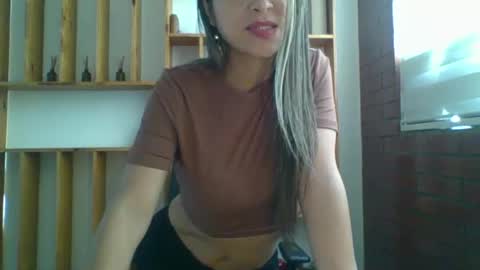 Snapshot of liz_28 chatting on October 7, 8:24 pm liz_28 online show from October 7, 8:24 pm