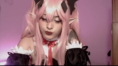 Elizabeth online show from April 10, 11:33 pm