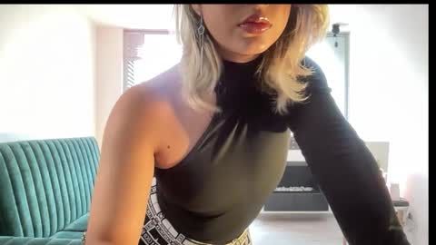 Lizeth online show from November 27, 8:45 pm