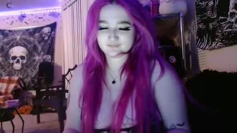 Snapshot of lizz44887 chatting on September 15, 5:49 am Lizz online show from September 15, 5:49 am