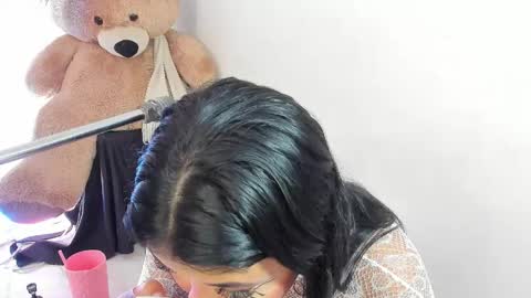 Lizz  online show from June 7, 12:45 pm