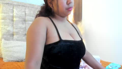 Snapshot of lizzie_williamss chatting on September 30, 3:56 am lizzie_williamss online show from September 30, 3:56 am