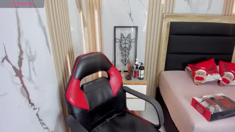        online show from December 4, 7:36 pm