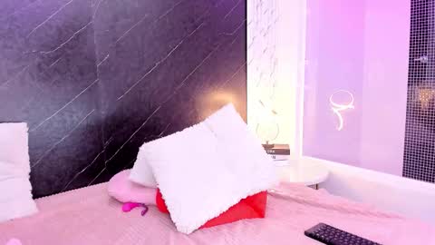 Snapshot of lizziierose chatting on October 11, 12:41 pm I am Lizz online show from October 11, 12:41 pm