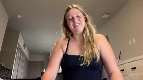 Lizzygetsbusy101 online show from July 27, 4:20 am