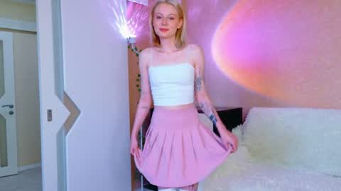 llovelymia online show from July 20, 3:09 am