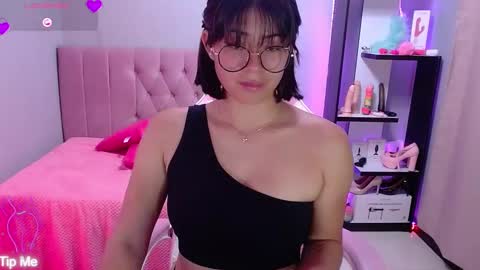 Snapshot of loaluxury chatting on February 9, 10:32 pm Pamela online show from February 9, 10:32 pm