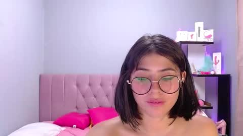 Snapshot of loaluxury chatting on March 11, 11:59 pm Pamela online show from March 11, 11:59 pm