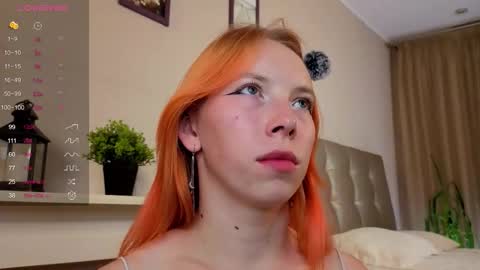 Snapshot of locksstar chatting on September 19, 5:01 pm Hello Im Christy online show from September 19, 5:01 pm