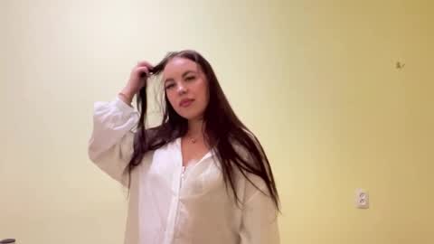 Nadia online show from May 16, 7:35 pm