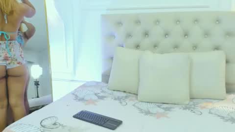 Snapshot of lola_red956680 chatting on October 16, 8:22 pm lola red online show from October 16, 8:22 pm