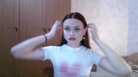 lola_sweetglow online show from August 6, 9:00 pm