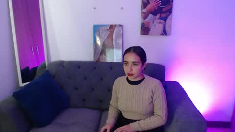Snapshot of lolaandcamille chatting on March 6, 1:14 pm lolaandcamille online show from March 6, 1:14 pm