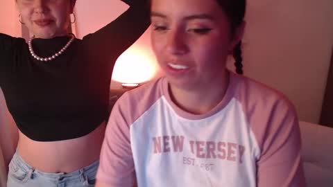 Snapshot of lolaandcamille chatting on February 24, 6:47 pm lolaandcamille online show from February 24, 6:47 pm