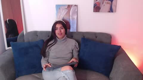 Snapshot of lolaandcamille chatting on March 7, 1:51 pm lolaandcamille online show from March 7, 1:51 pm