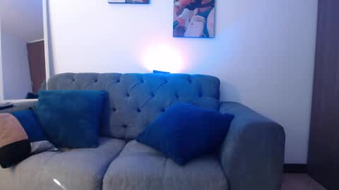 Snapshot of lolaandcamille chatting on February 26, 1:32 pm lolaandcamille online show from February 26, 1:32 pm