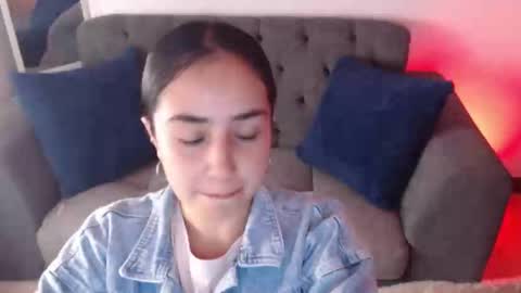Snapshot of lolaandcamille chatting on March 4, 1:17 pm lolaandcamille online show from March 4, 1:17 pm