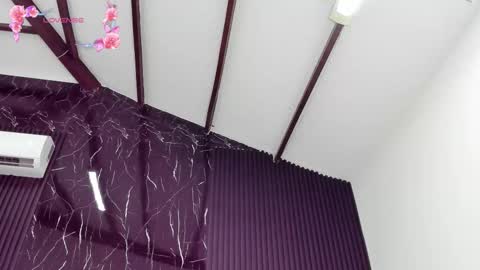 Lola Angel online show from November 25, 8:20 pm