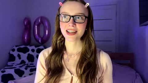 lolaatate online show from March 27, 7:58 pm