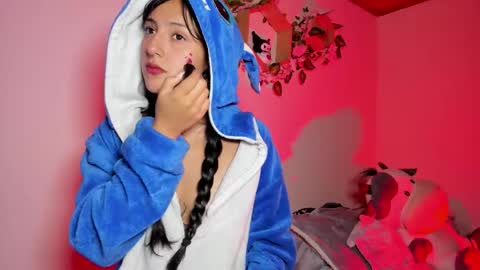 Lola online show from February 27, 8:47 am