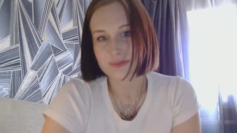 Snapshot of lolalibellule chatting on September 24, 8:46 am Lola online show from September 24, 8:46 am
