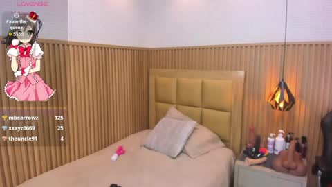 LOLA online show from April 10, 6:30 am