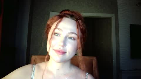 Snapshot of lolamint_ chatting on September 22, 2:15 pm Lola online show from September 22, 2:15 pm