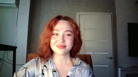 Snapshot of lolamint_ chatting on September 19, 12:48 pm Lola online show from September 19, 12:48 pm