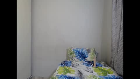 Snapshot of lolly_96 chatting on October 8, 12:59 am lolly_96 online show from October 8, 12:59 am
