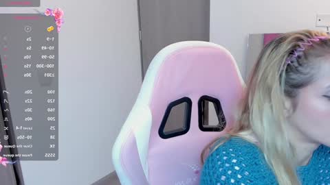 Snapshot of lolly_js_ chatting on January 8, 4:34 am Lolly online show from January 8, 4:34 am