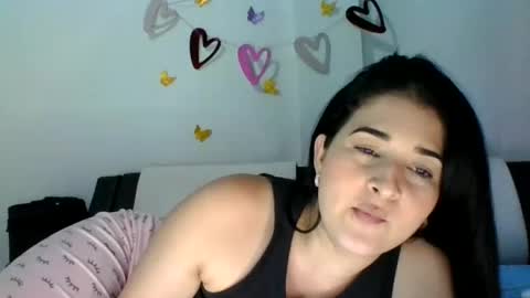 estehfania online show from July 11, 9:59 pm