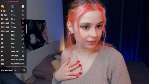 Lona online show from December 14, 8:03 pm