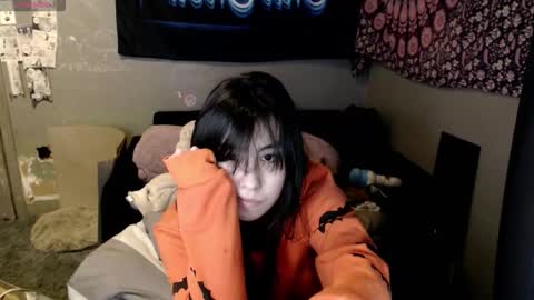 Snapshot of londonray chatting on October 19, 5:42 am londonray online show from October 19, 5:42 am