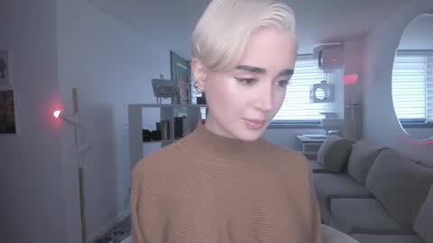 Snapshot of lonelly_lolly98 chatting on February 10, 5:41 pm SABRINA online show from February 10, 5:41 pm