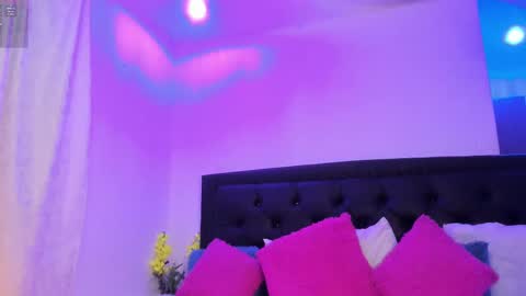 Snapshot of lonely_shewolf chatting on March 8, 7:07 pm Jennifer online show from March 8, 7:07 pm
