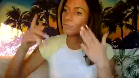 Snapshot of longlegstammy chatting on October 13, 6:21 pm Cutenurse91 online show from October 13, 6:21 pm