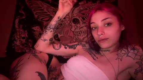 lookingforlona online show from October 5, 5:51 pm