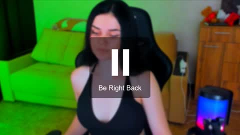 Lora Cain online show from February 10, 2:59 pm