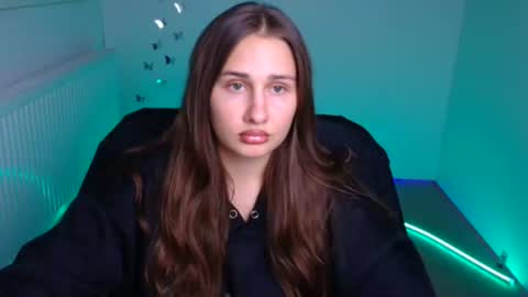 Snapshot of lora_kisses chatting on October 4, 7:03 am Lora online show from October 4, 7:03 am