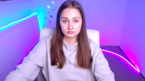 Snapshot of lora_kisses chatting on October 16, 11:24 am Lora online show from October 16, 11:24 am