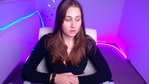 Snapshot of lora_kisses chatting on October 20, 5:21 am Lora online show from October 20, 5:21 am
