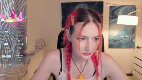 Snapshot of loradimmick chatting on September 30, 10:32 am Lora online show from September 30, 10:32 am