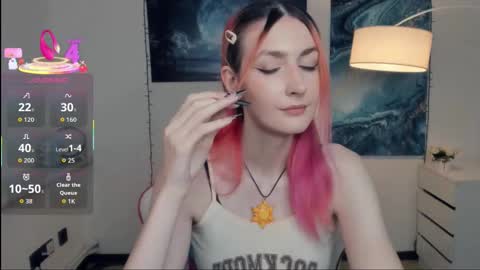 Snapshot of loradimmick chatting on October 18, 11:13 am Lora online show from October 18, 11:13 am