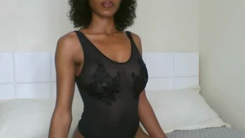 Snapshot of loraforreal chatting on January 10, 3:07 am Blackcat online show from January 10, 3:07 am