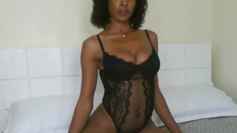 Snapshot of loraforreal chatting on January 24, 8:55 am Blackcat online show from January 24, 8:55 am